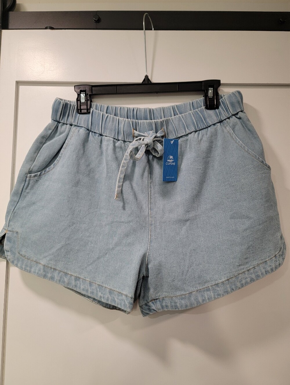 NWT Cupshe Light Blue Denim Drawstring Waist Shorts Size Large